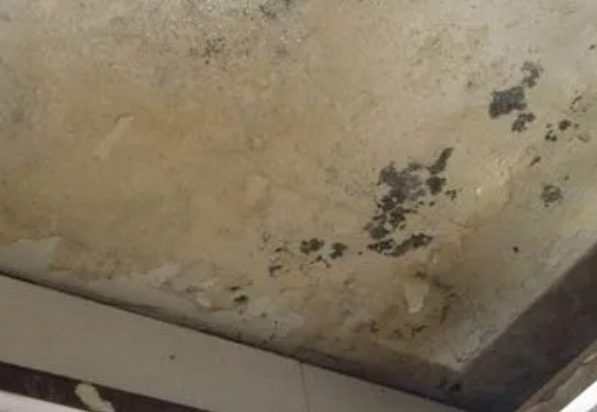 华坪阳台漏水维修公司分享下华坪卫生间渗水维修需要注意哪些问题。