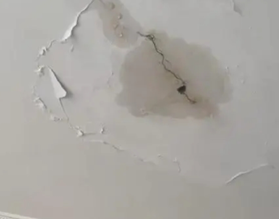 华坪阳台漏水维修公司分享下屋面防水工程质量问题原因分析